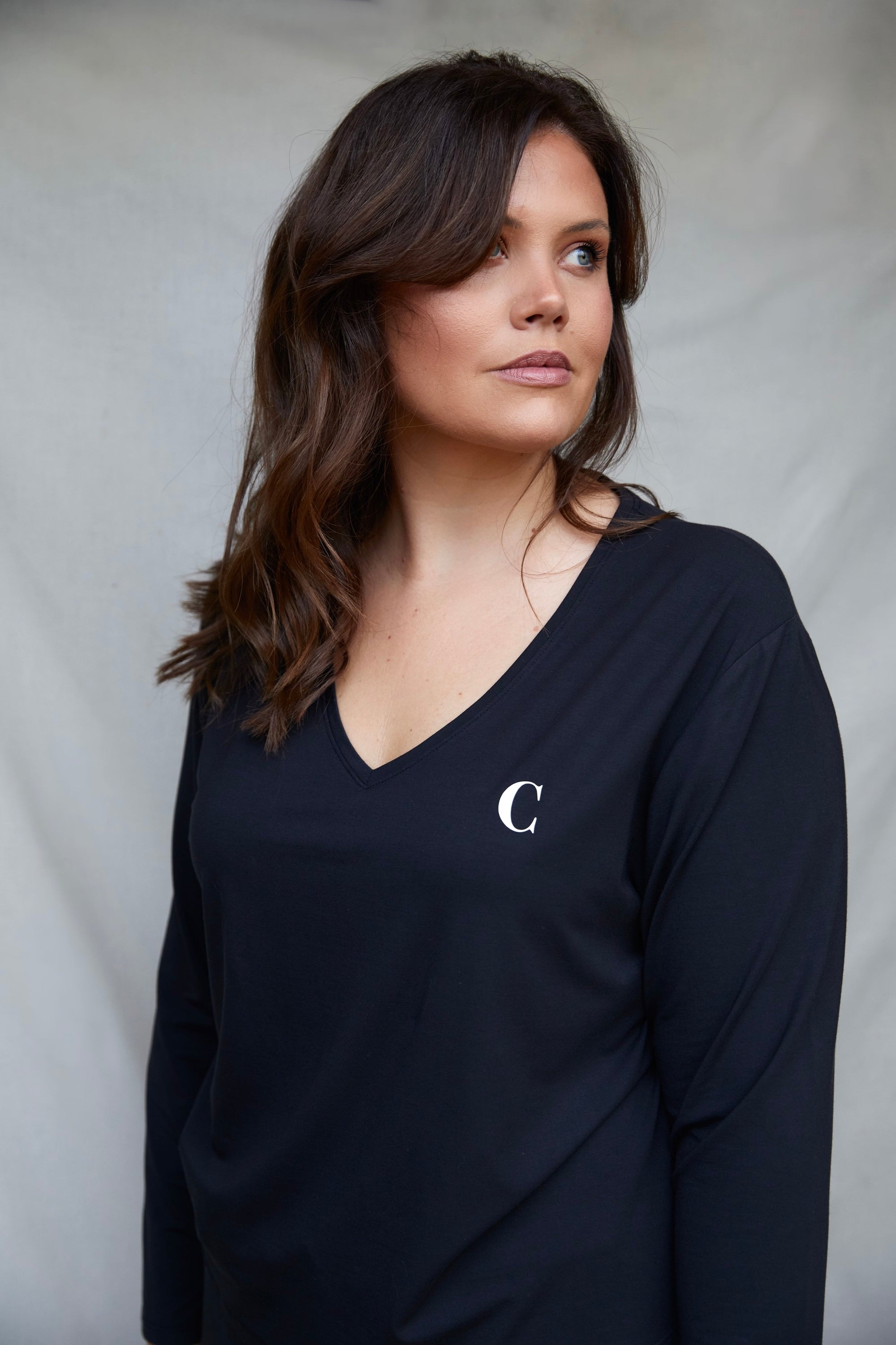 True Black Long Sleeve V-neck t-shirt