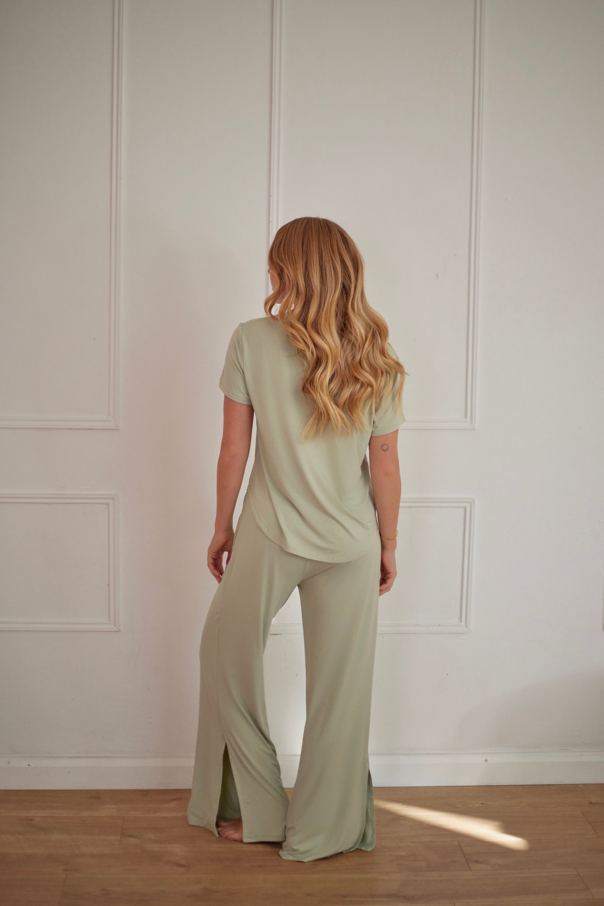 LIMITED EDITION Pistachio Cream V-neck t-shirt